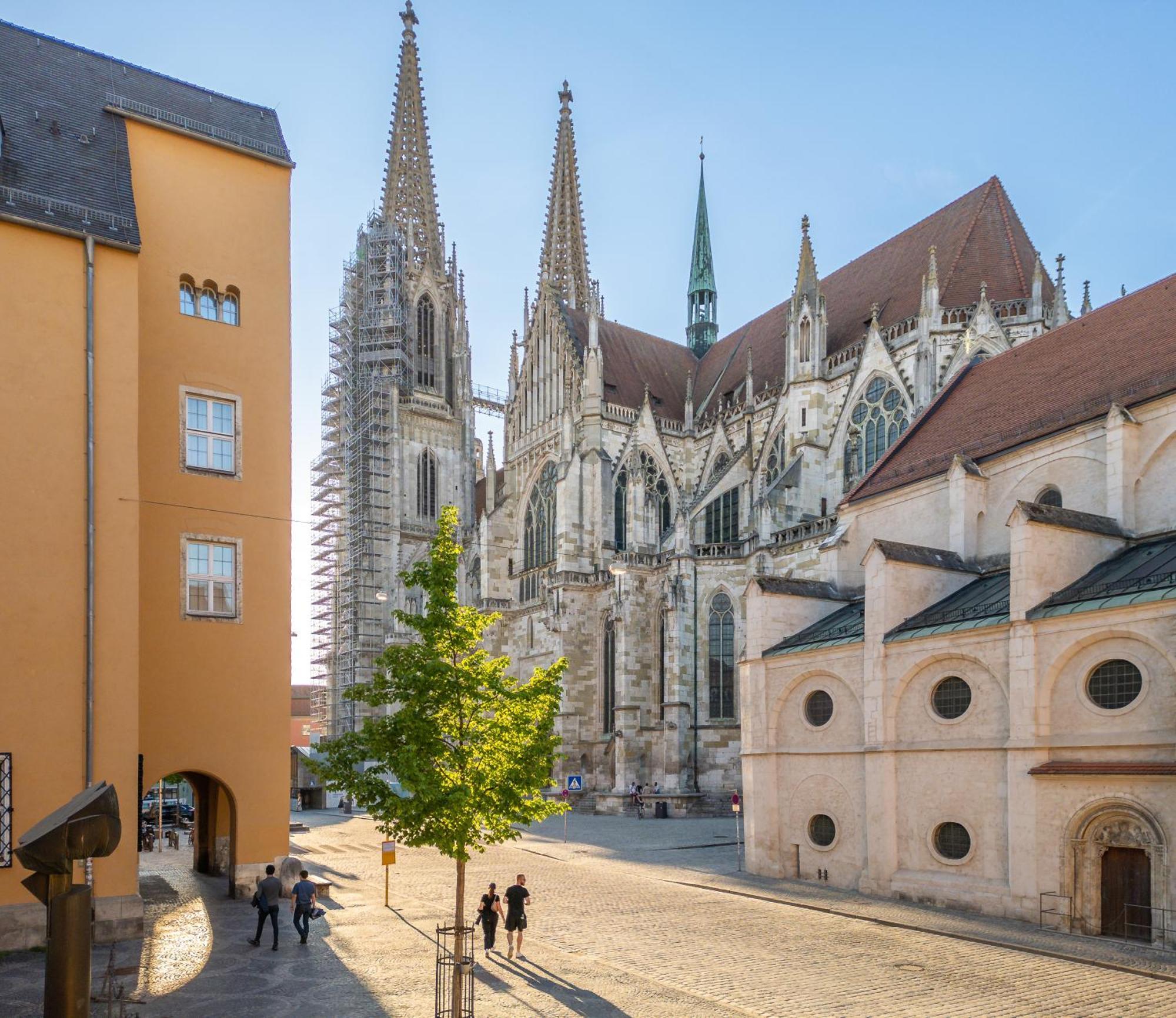 Herzogshof - Boutique-Hotel Am Dom Регенсбург Экстерьер фото