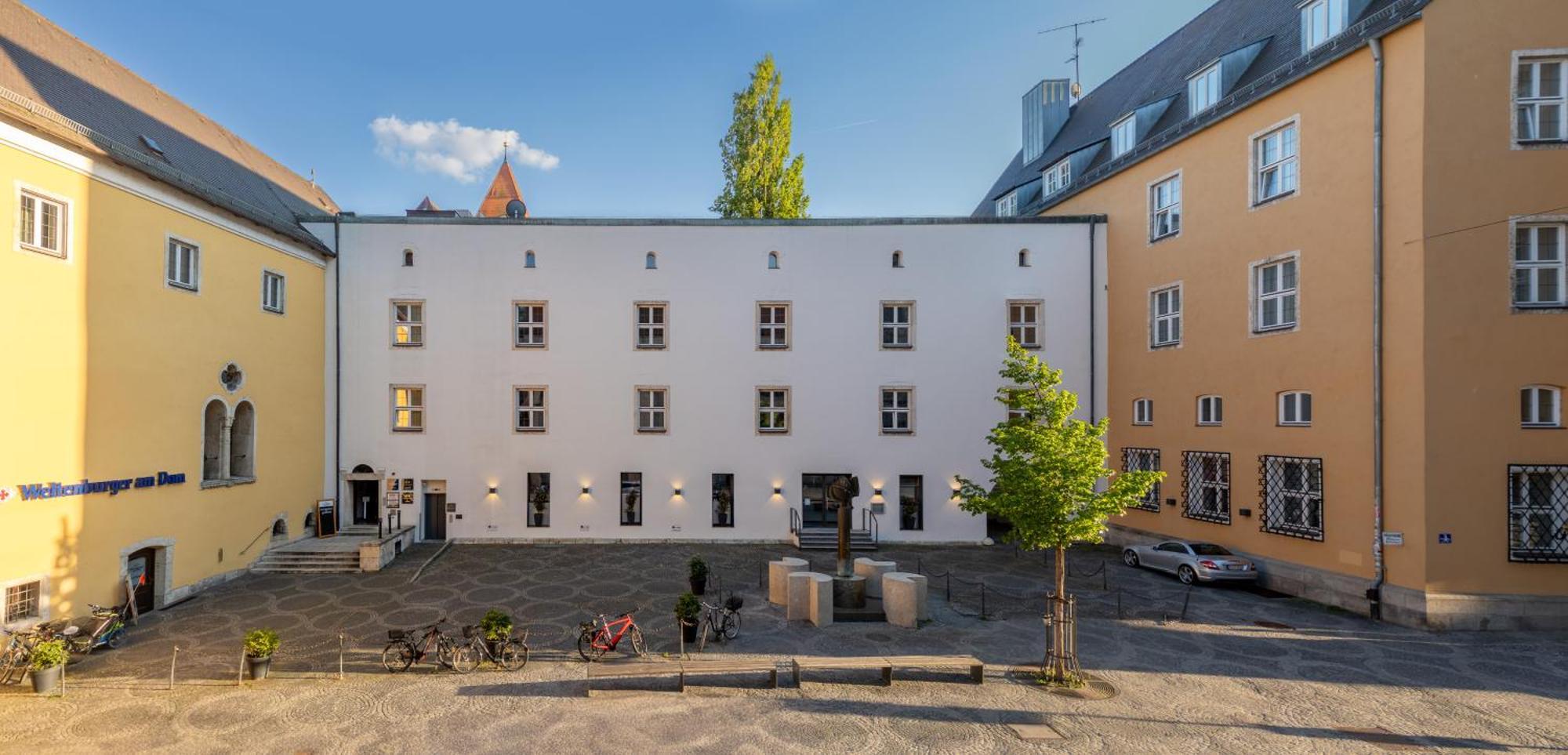 Herzogshof - Boutique-Hotel Am Dom Регенсбург Экстерьер фото